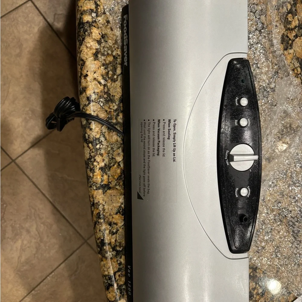 NWOB Vac 1200 Food Saver